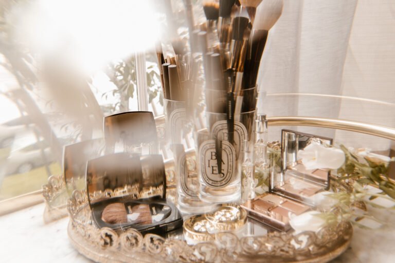 Basic Makeup Brushes Everyone Needs