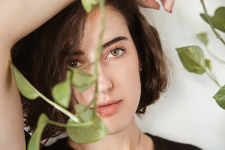 The Art of Effortless Beauty: Mastering a 5-Minute Makeup Routine with Just Three Products